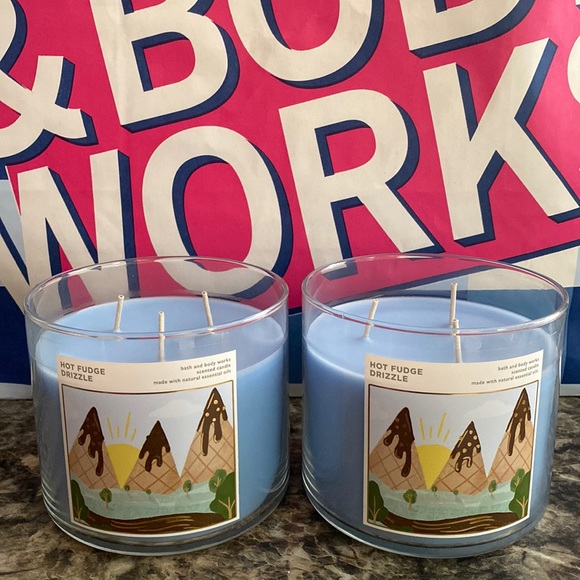 Bath & Body Works 3-Wick candles - Picture 5 of 7
